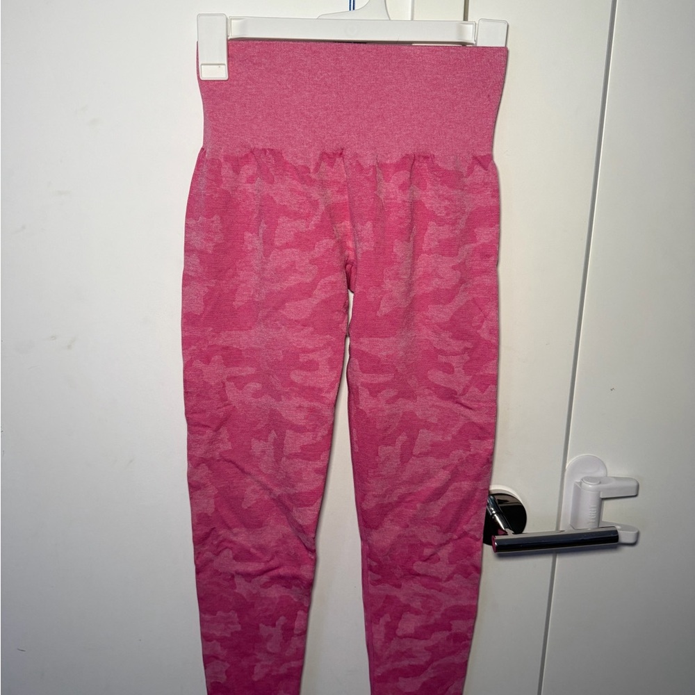 NVGTN Pink Camouflage Leggings